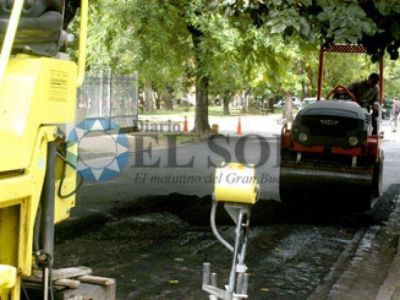 Tareas de bacheo en el centro local