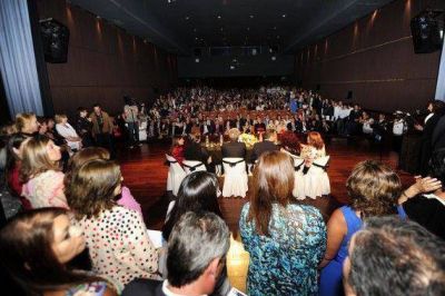 Juraron 50 directores, vicedirectores y regentes de la Regi�n Educativa N� 1