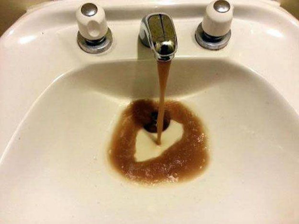Advirtieron que el agua turbia en Gran Mendoza es por trabajos en Potrerillos, tras los aludes