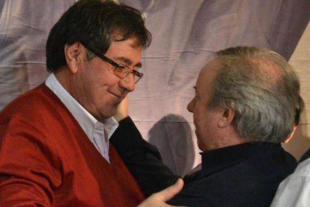 El Diputado Sandoval neg� versiones que lo enfrentaban al Gobernador