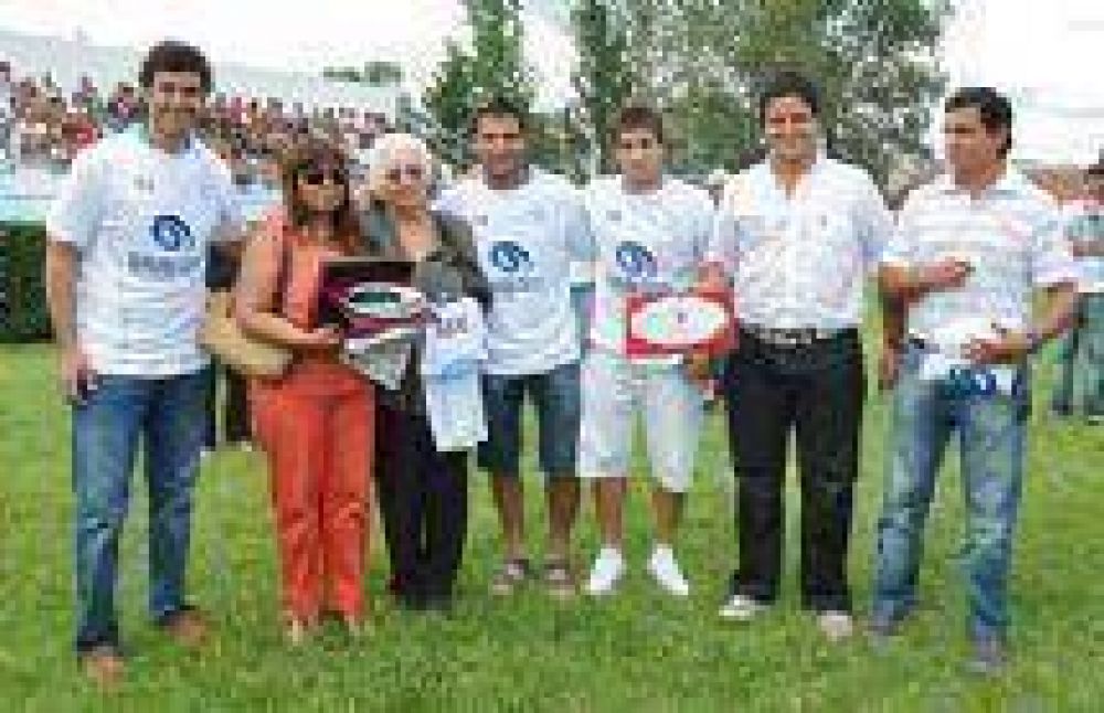 Urtubey particip� en un homenaje al ex secretario de Deportes Carmelo Di Pietro
