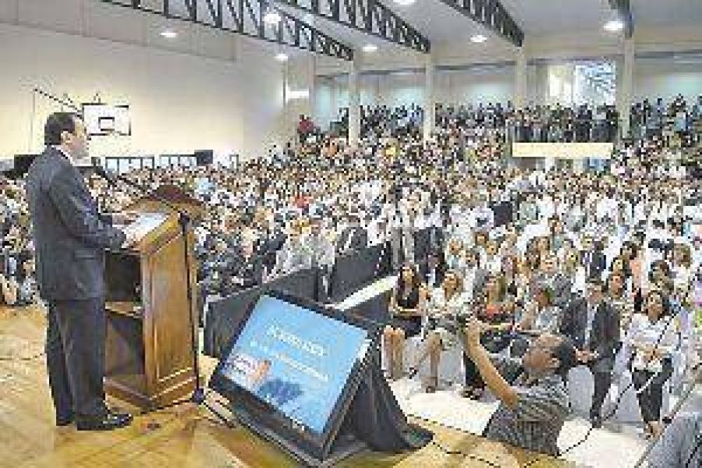 "Esta inauguraci�n es un signo de nuestra apuesta a favor de la educaci�n"