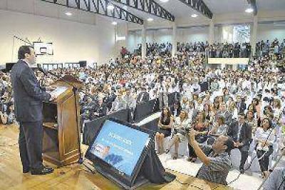 "Esta inauguraci�n es un signo de nuestra apuesta a favor de la educaci�n"