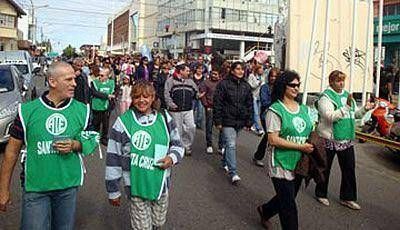 Contundente paro docente contra la administraci�n Peralta