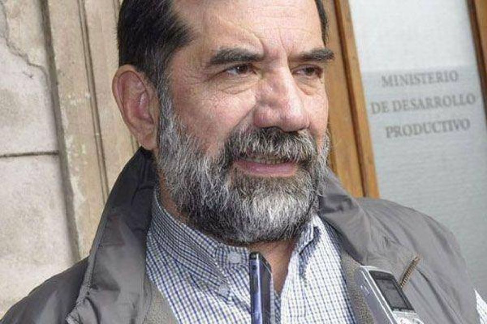 Denuncian por "encubridor" y "coautor" del derrame de vinaza a Montalv�n