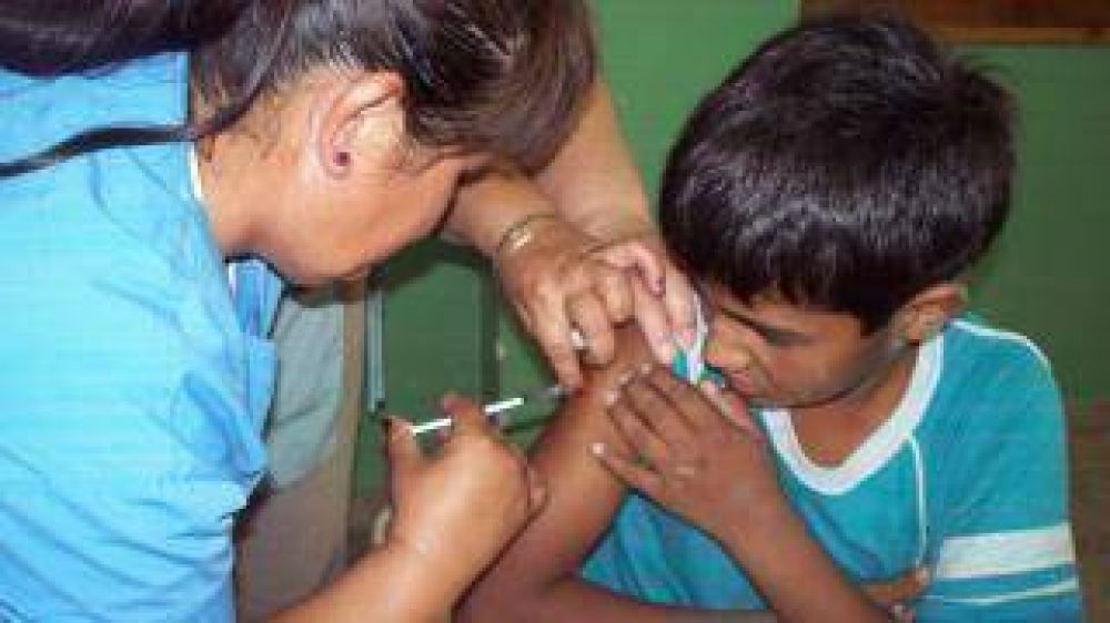 Piden vacunar a los chicos en el inicio de clases