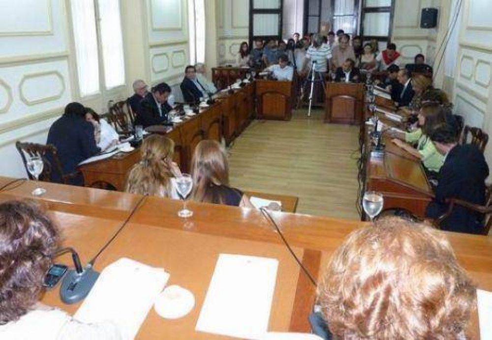 Aprobaci�n un�nime del boleto estudiantil gratuito