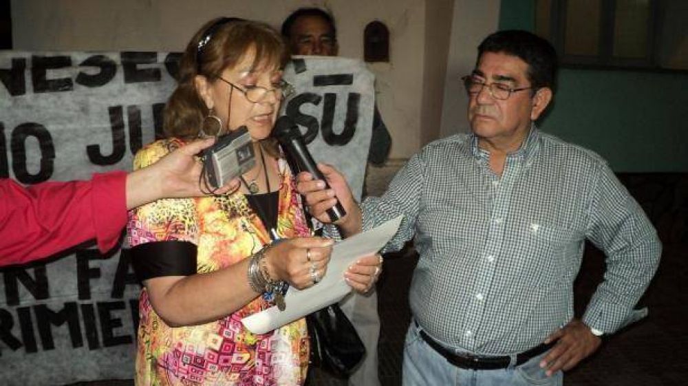 Contin�an las marchas, a un a�o del asesinato de �Cacho� Julio