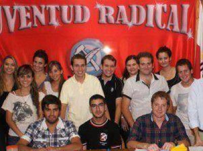 Juventud Radical de Dorrego en encuentro seccional