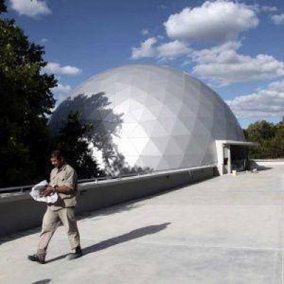 Planetario de la UNLP: una aut�ntica c�scara vac�a