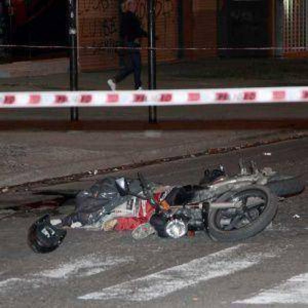 Anoche: polic�a de civil mat� a ladr�n que quiso robarle la moto