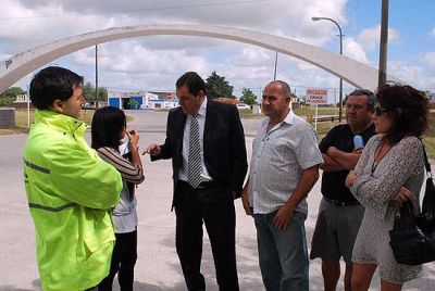 El Ejecutivo se reuni� con los vecinos y el PJ con Arl�a por una soluci�n para la Ruta 51