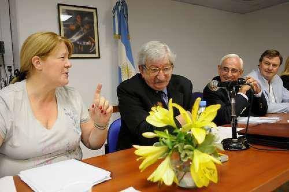 EL DIPUTADO OMAR DUCL�S OPIN� SOBRE EL PARO DOCENTE