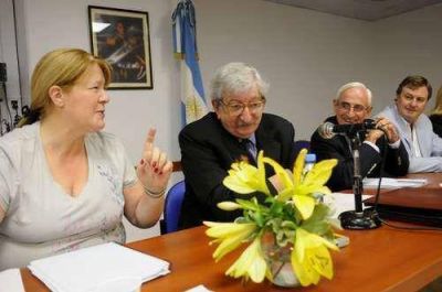 EL DIPUTADO OMAR DUCL�S OPIN� SOBRE EL PARO DOCENTE