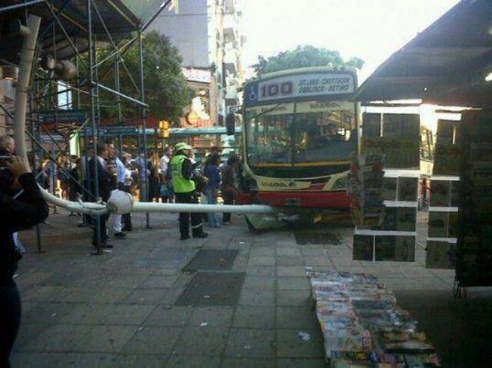 Confirman 28 heridos por el choque entre dos colectivos