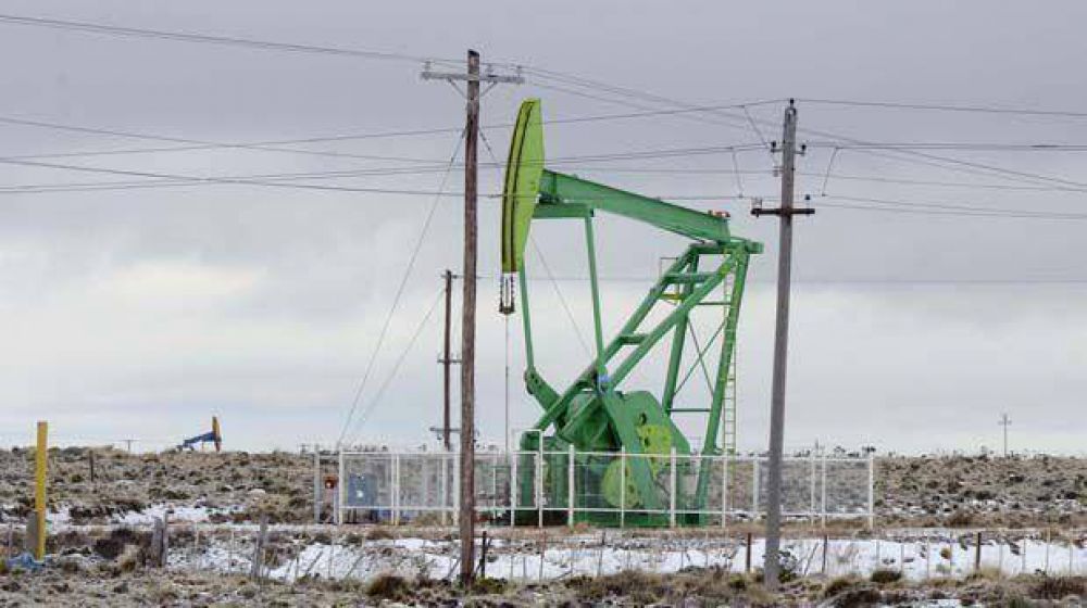 Petroleros pasan a cuarto intermedio y UOCRA evala medidas de fuerza