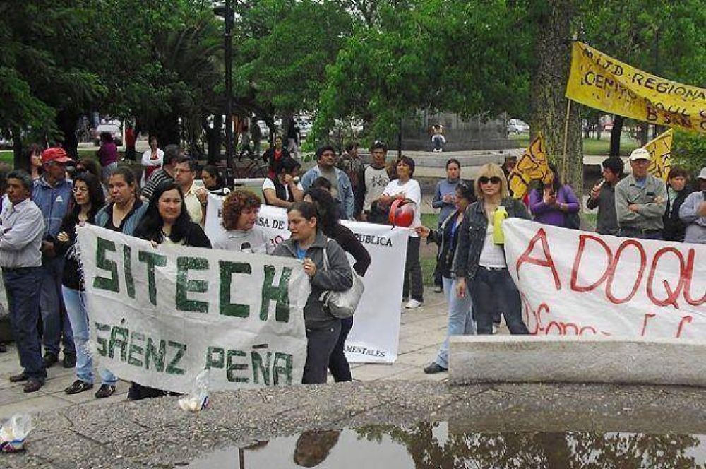 "Un solo gremio no acat� la conciliaci�n, pero son miles los que siguen de paro"