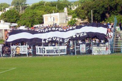 La polic�a correntina reprimi� a los hinchas de Chaco For Ever