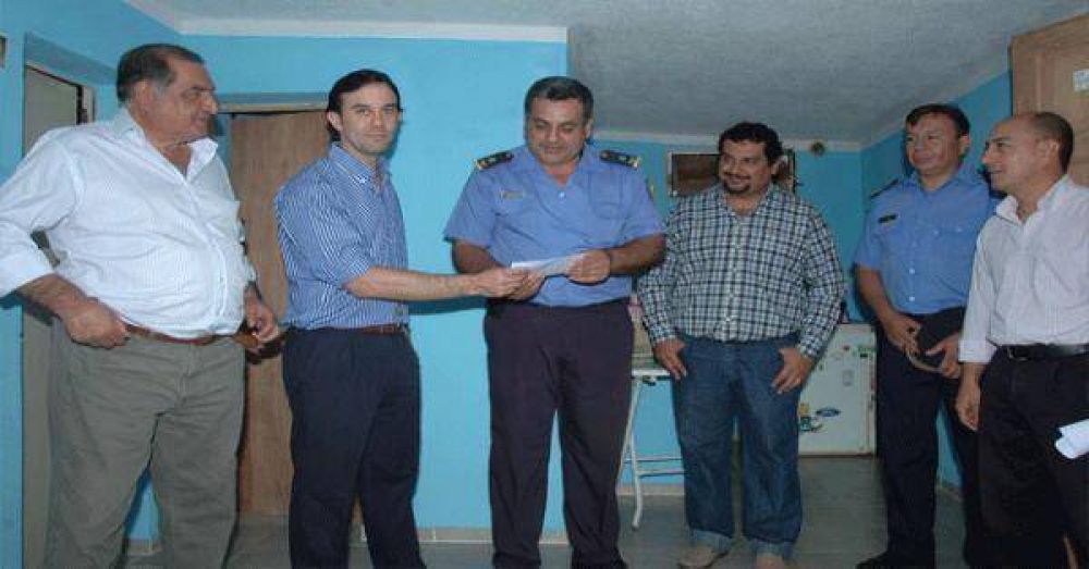 El Ministro Felipe Alvarez recorri� comisar�as de Malanz�n y Portezuelo