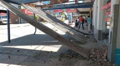 Un colectivo sin frenos casi provoca una tragedia