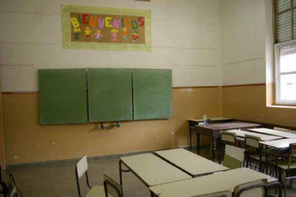 Alto acatamiento al paro docente