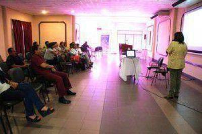 Formaci�n a profesionales y trabajadores de la salud