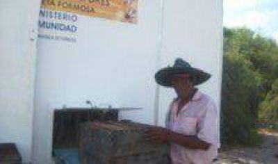 Afianzan desarrollo ap�cola de Ibarreta