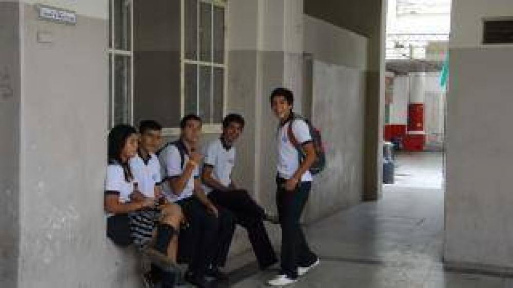 Sindicatos docentes insistieron en la necesidad de una recomposici�n salarial