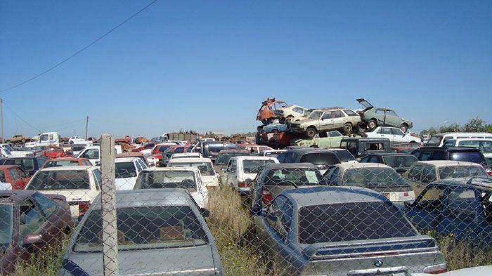 El municipio busca compactar 4.000 veh�culos