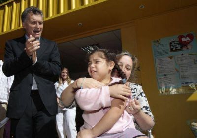 Macri supervisó el operativo de vacunación “Vuelta al cole”