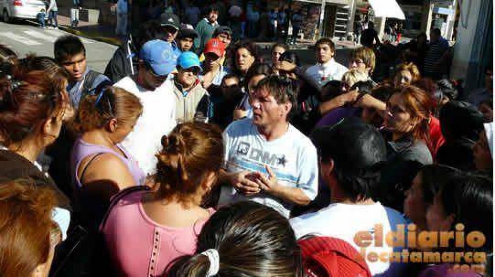 Beneficiarios del Plan Inclusi�n reclaman por los meses trabajados