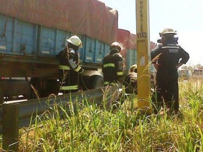 Principio de incendio en un cami�n que transitaba por la ruta 5