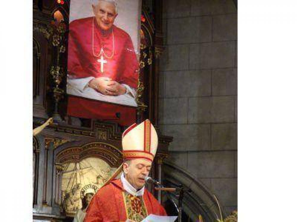 EN MAR DEL PLATA, REZARN POR BENEDICTO XVI Y POR EL NUEVO PAPA