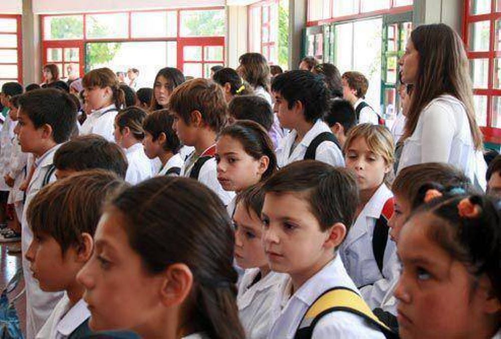 Inicio parcial del ciclo lectivo en Ca�uelas