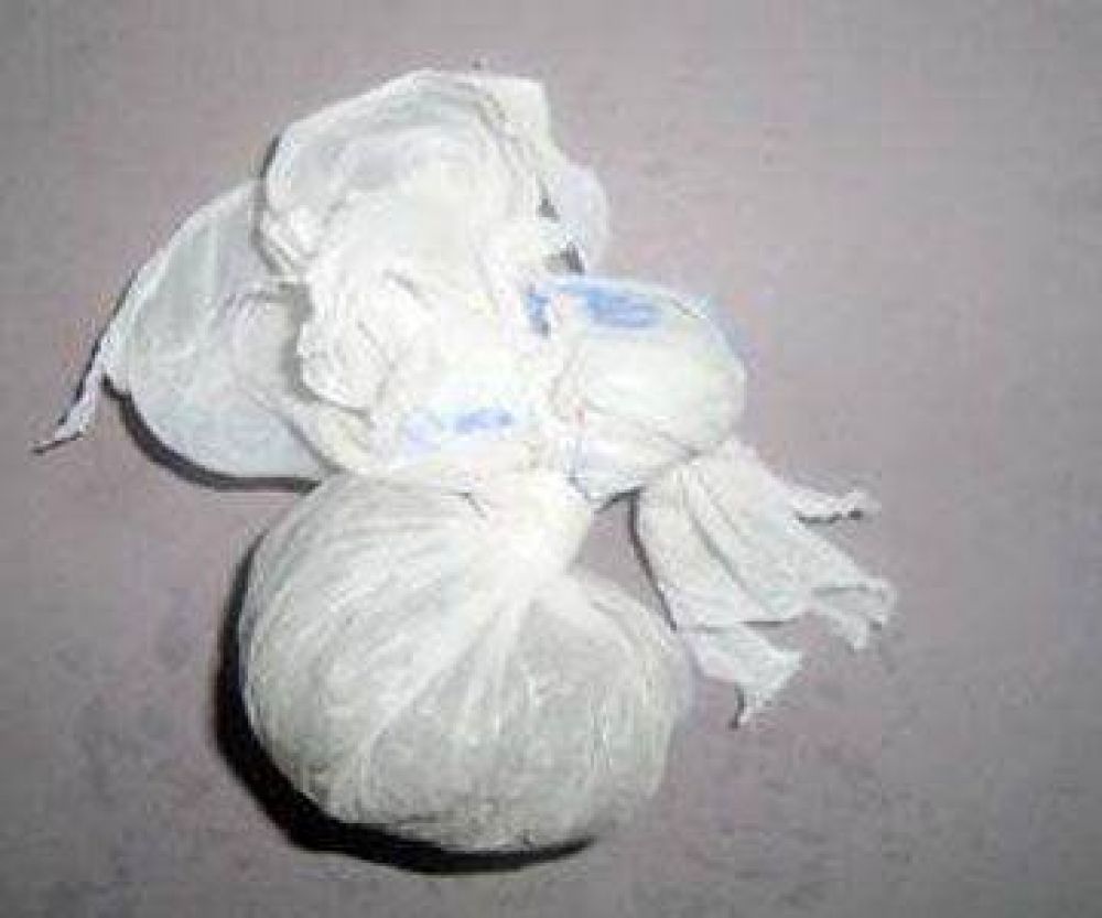 Los paran por falta de luces y hallan droga
