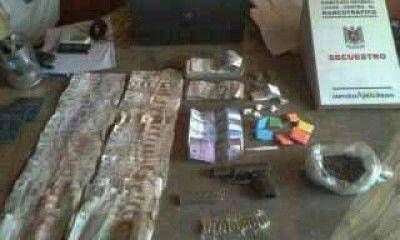 Gracias a denuncias telef�nicas, la Polic�a detuvo a dos personas que vend�an droga