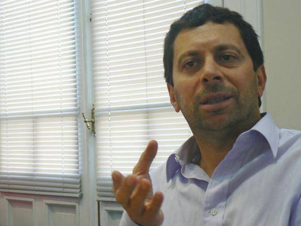 Zaiat: �El control de divisas evita una crisis que afectar�a a los sectores m�s vulnerables�