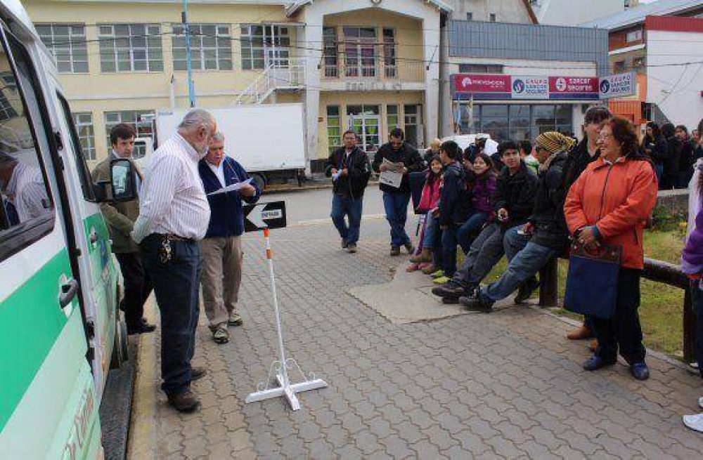 Se realiz� la primera entrega gratuita de tarjetas recargables en Ushuaia