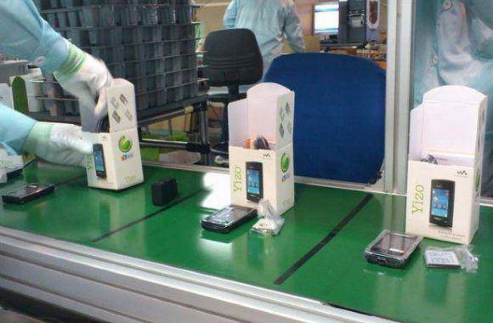 Brightstar ampliar� la producci�n de celulares en Tierra del Fuego