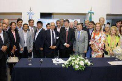 Municipios de la Tercera Secci�n en un debate sobre universidad y Estado