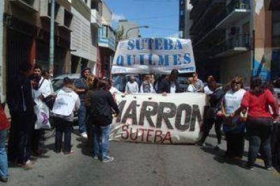 Docentes marcharon reclamando la reparaci�n de varias escuelas de Quilmes
