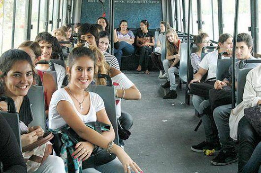 El boleto estudiantil gratuito contin�a su viaje por el Interior de Corrientes