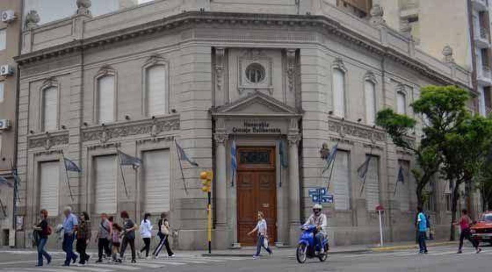 El edificio del Concejo muestra grandes falencias