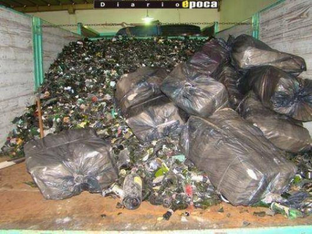 Frustran contrabando de 335 kilos de marihuana entre vidrios triturados