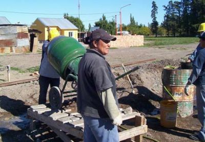 IPPV firm� convenios para la construcci�n de viviendas en cinco Municipios