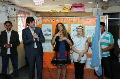 Ghi inaugur� el ciclo lectivo de la escuela para sordos e hipoac�sicos