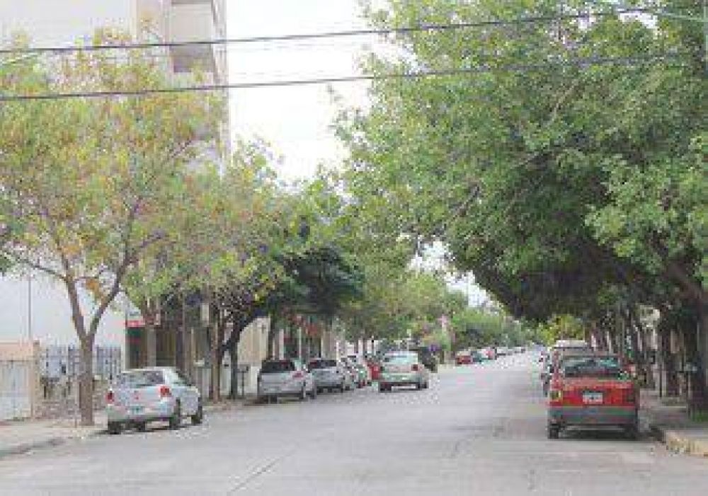Tres mujeres maniatadas por encapuchados 
