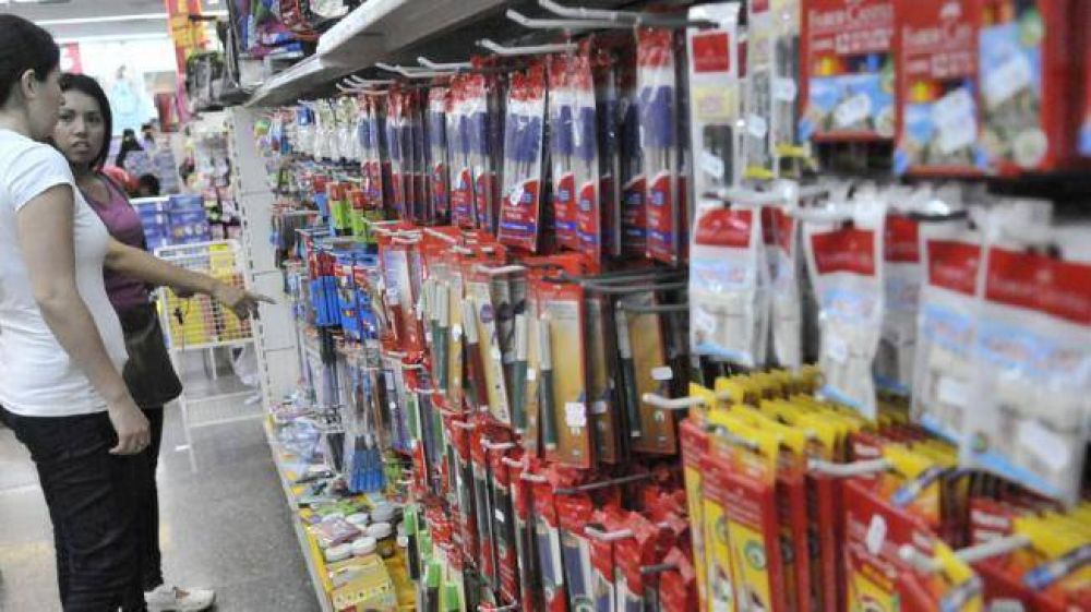 Con el comienzo de clases, los precios de los �tiles bajaron 42%