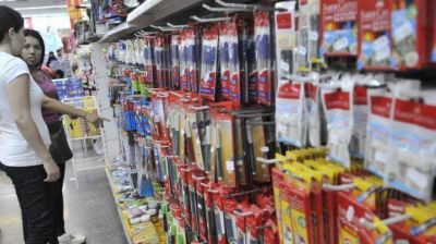 Con el comienzo de clases, los precios de los �tiles bajaron 42%