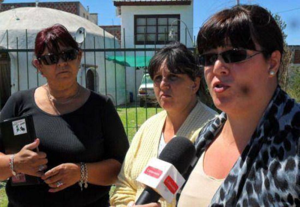 Dirigentes del FAP Campana se reunieron con vecinos del Barrio Villanueva